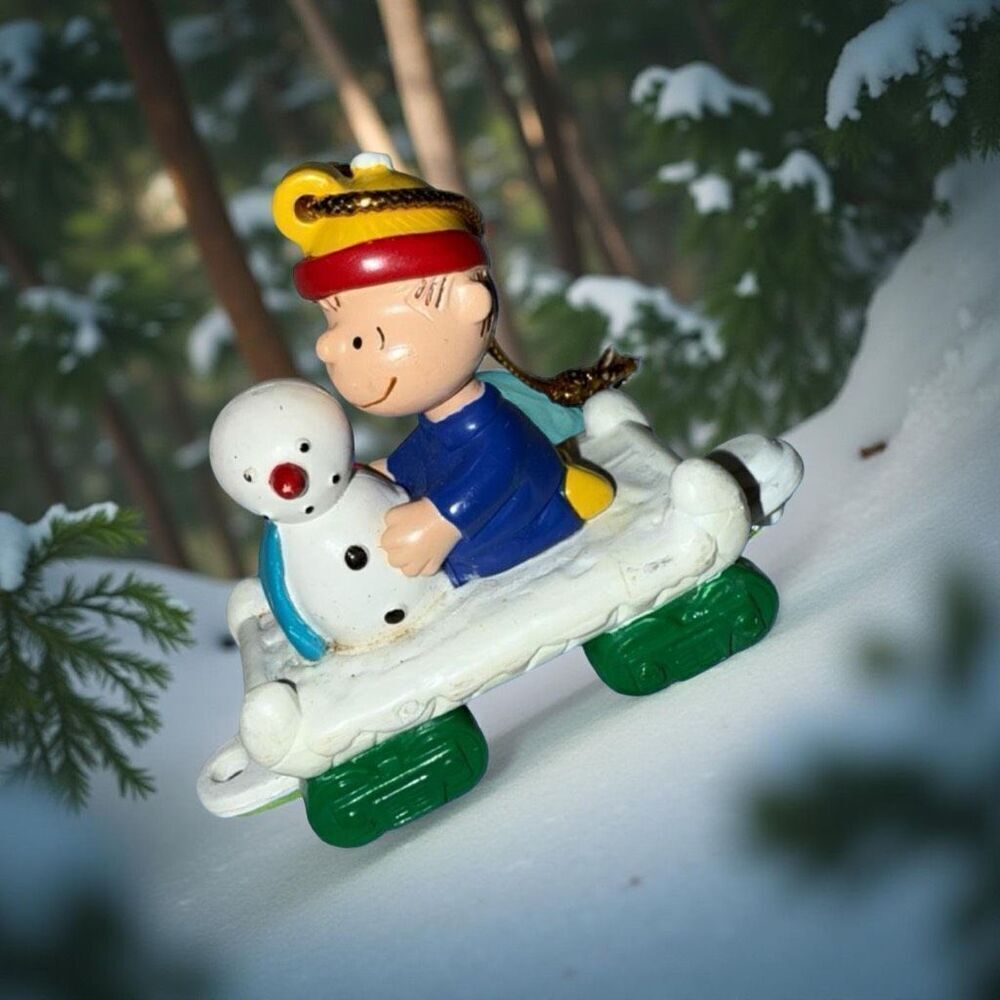 Vintage Whitmans's Peanuts Gang Train Linus and Snowman PVC Ornament  B5